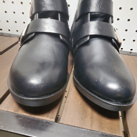 Time & Tru 3 Buckle Bootie Ankle Boot NWT - Picture 5 of 9